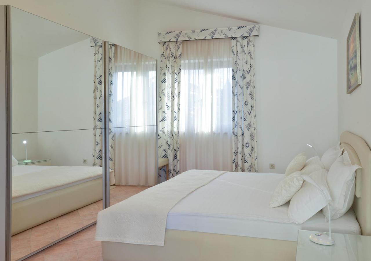 Apartments Villa Rosi Umag Exterior photo