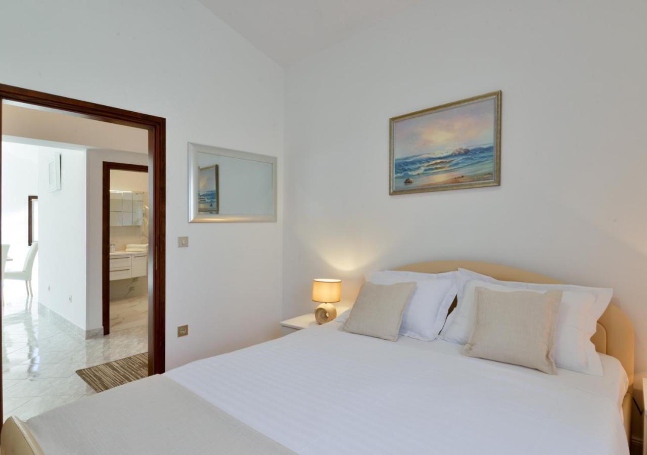 Apartments Villa Rosi Umag Exterior photo